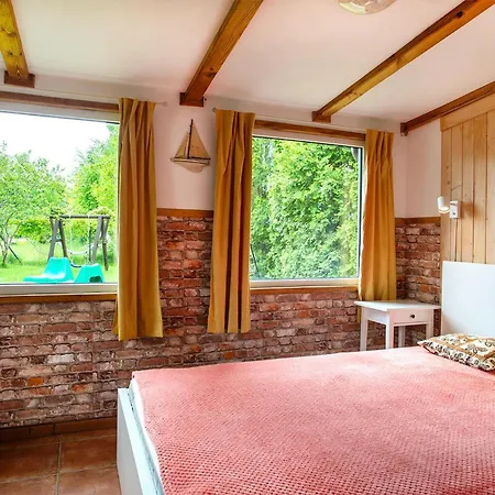 2 Bedroom Awesome In Choczewo